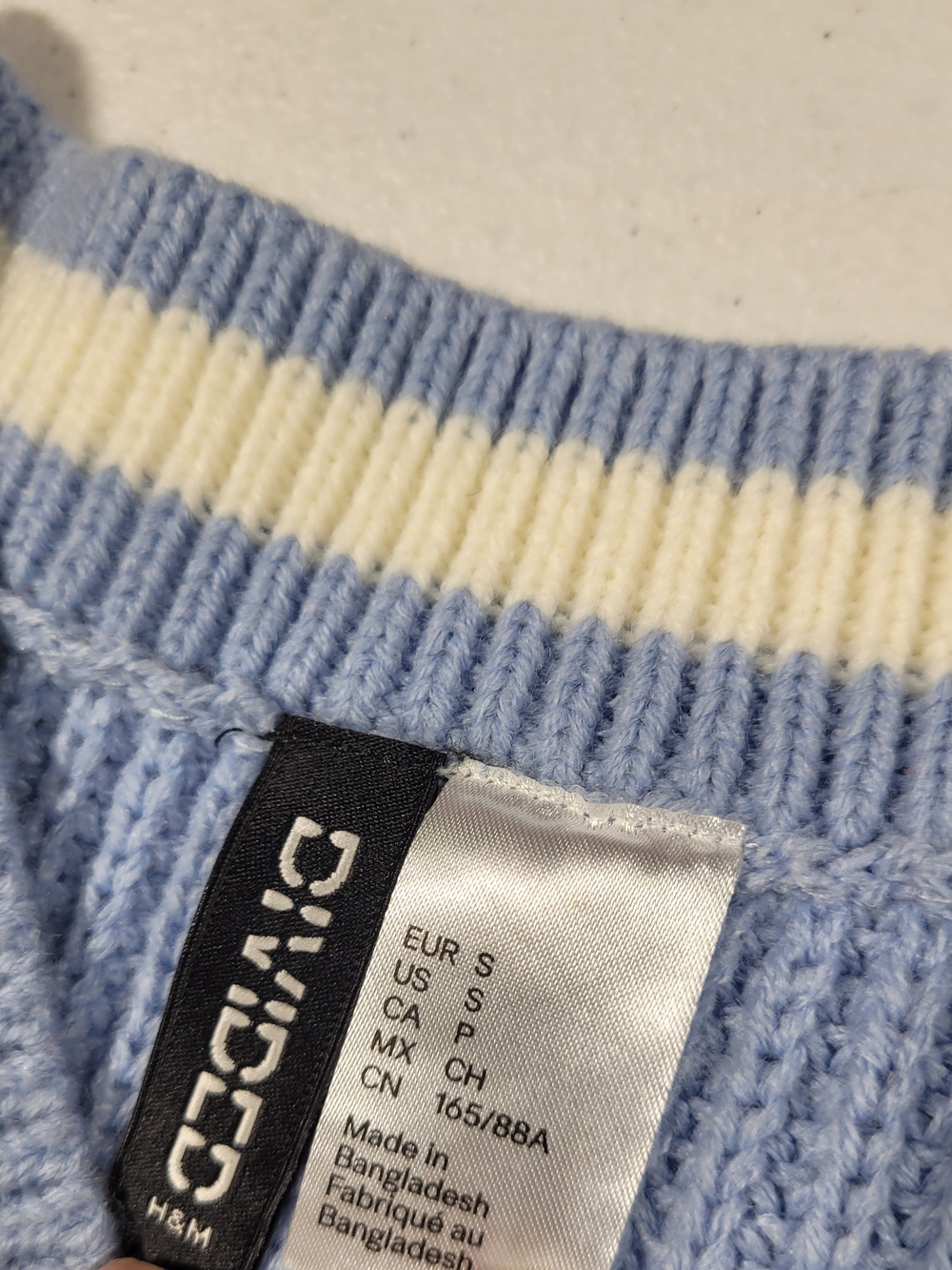 H&M Light Blue V-Neck Knit Sweater Vest with Cream Trim - Picture 2 of 5